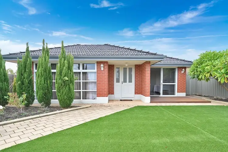 Fourth view of Homely house listing, 2 Hillhouse Way, Piara Waters WA 6112