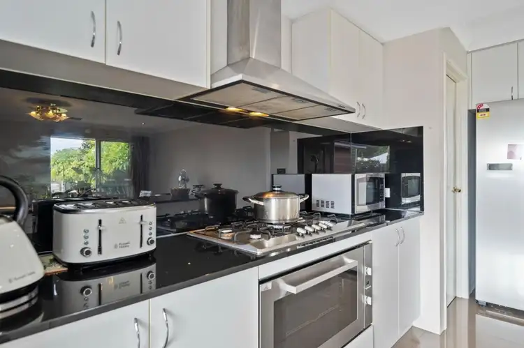 Sixth view of Homely house listing, 2 Hillhouse Way, Piara Waters WA 6112