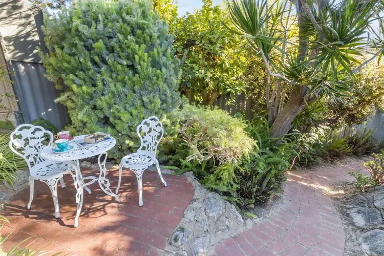 5 Debenham Way, Hillarys WA 6025