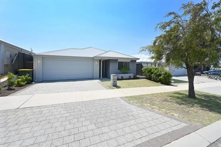 10 Petal Street, Banksia Grove WA 6031