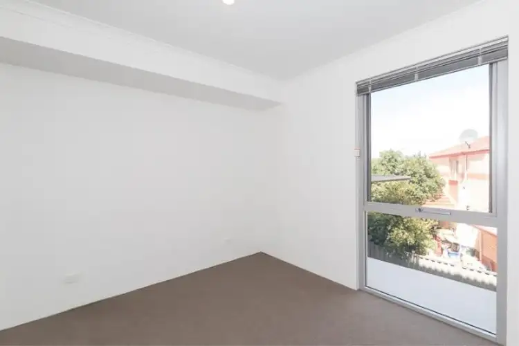 Sixth view of Homely apartment listing, 7/102 Kent Street, Rockingham WA 6168