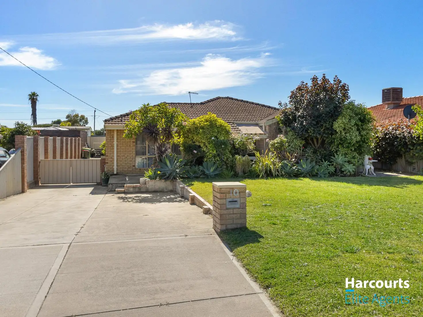 Main view of Homely house listing, 10 Hartland Way, Warnbro WA 6169