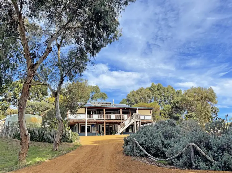 132 Barook Road, Pink Lake WA 6450