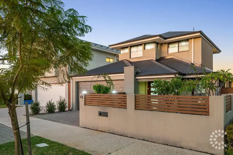 42 Curedale Street, Beaconsfield WA 6162