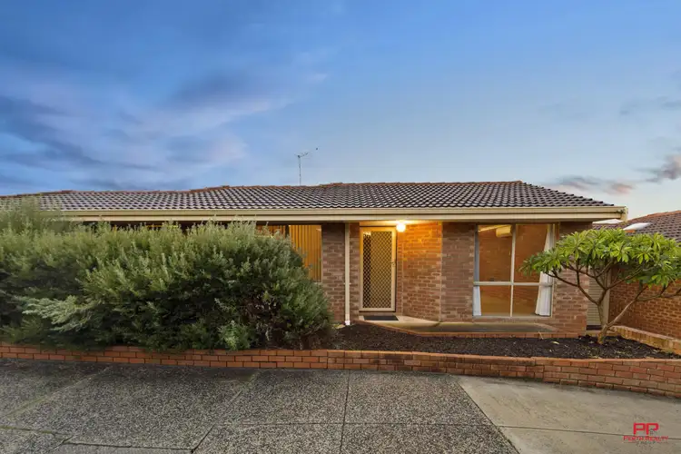 8/4 Yate Court, Morley WA 6062