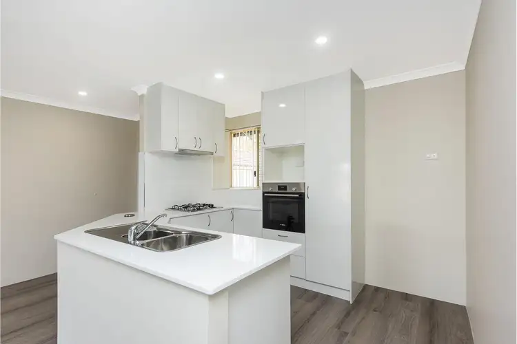 Sixth view of Homely villa listing, 32/39 Elizabeth Street, Cloverdale WA 6105