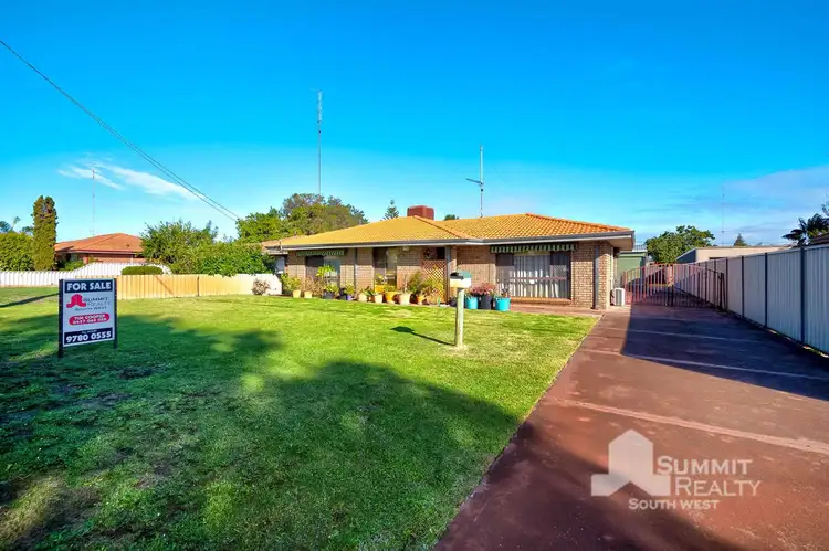 6 Moolyeen  Road, Carey Park WA 6230