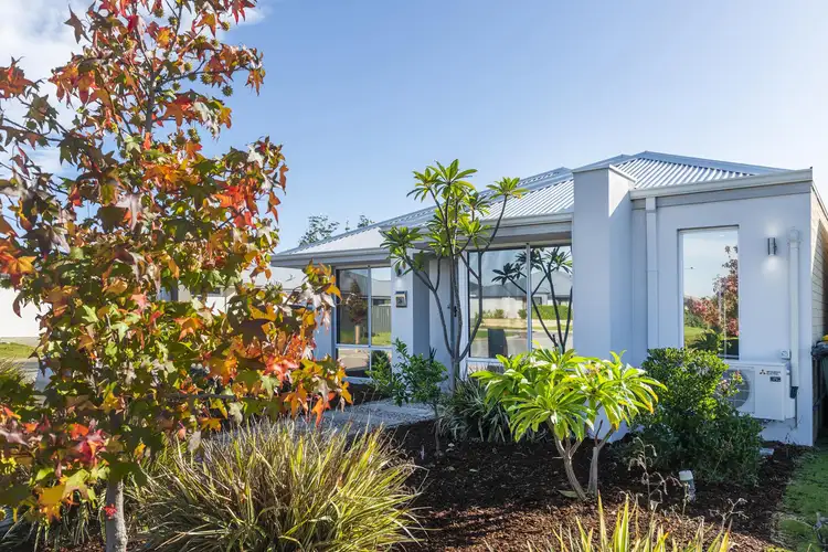 24 Hoveton Circuit, Aveley WA 6069