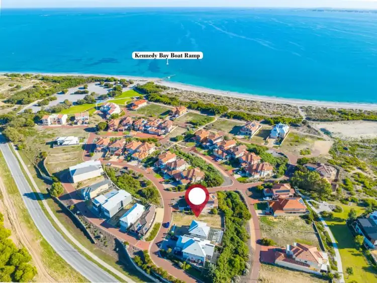 8 Long Beach Rise, Port Kennedy WA 6172