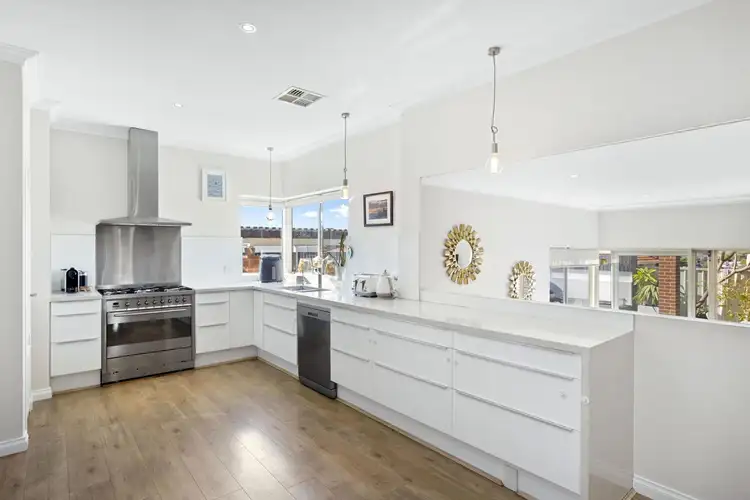 6 Prisk Street, Karrinyup WA 6018