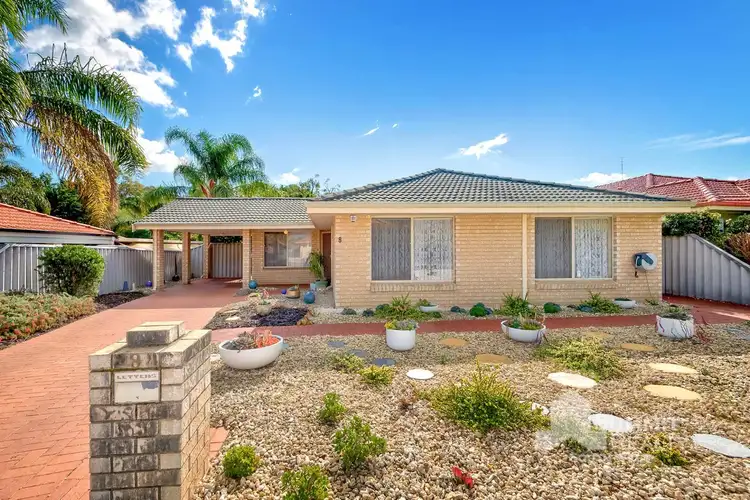 8 Hertford Elbow, College Grove WA 6230