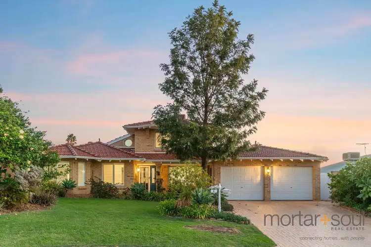 6 Hull Gr, Woodvale WA 6026