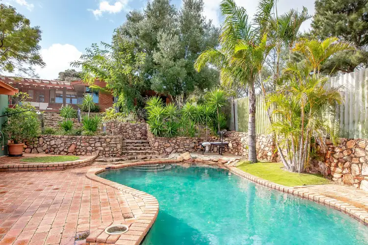 12 Nautical Grove, Beldon WA 6027