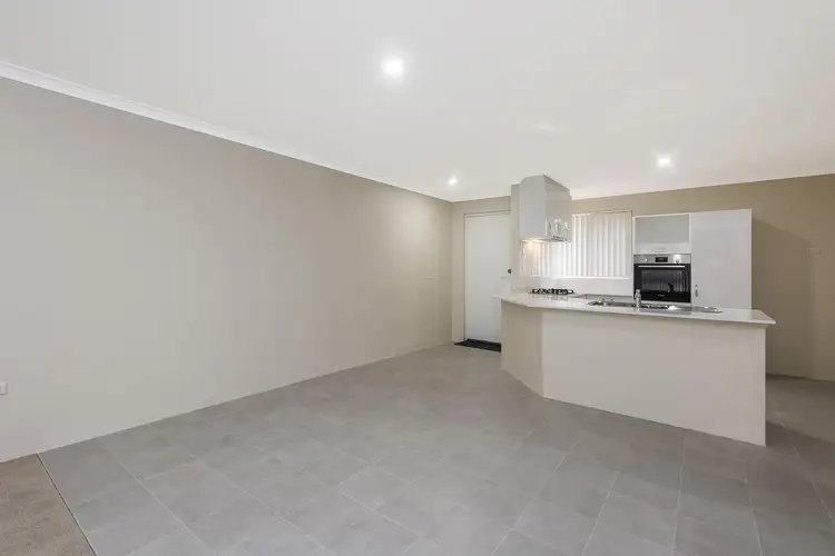 Fifth view of Homely villa listing, 33/39 Elizabeth Street, Cloverdale WA 6105