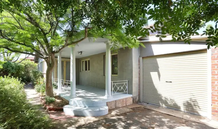 51 Leslie Street, Dudley Park WA 6210