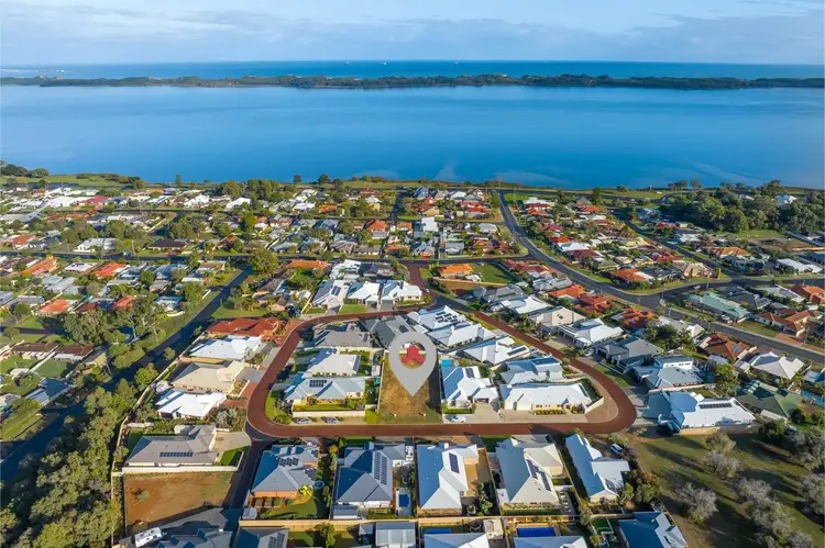 18 Eckersley Way, Australind WA 6233
