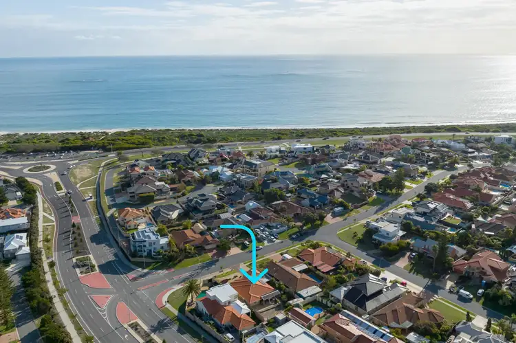 140 Castlecrag Drive, Kallaroo WA 6025