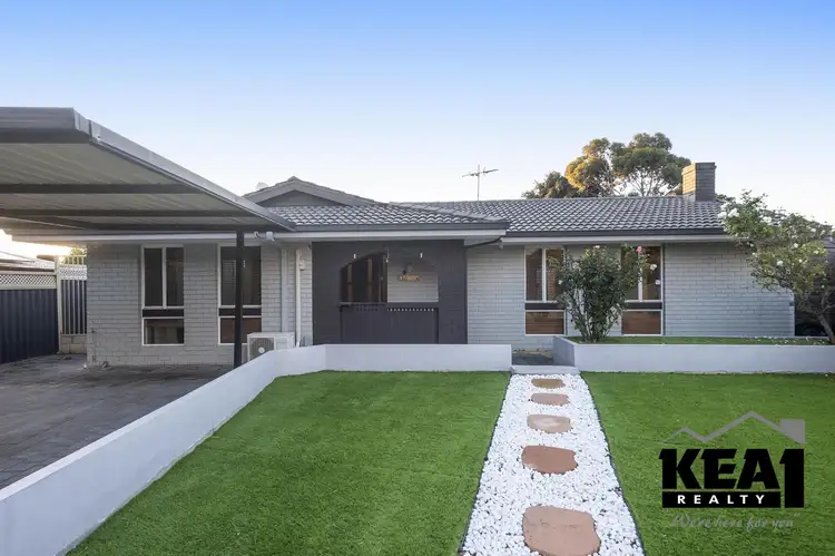 9 Castle Court, Forrestfield WA 6058