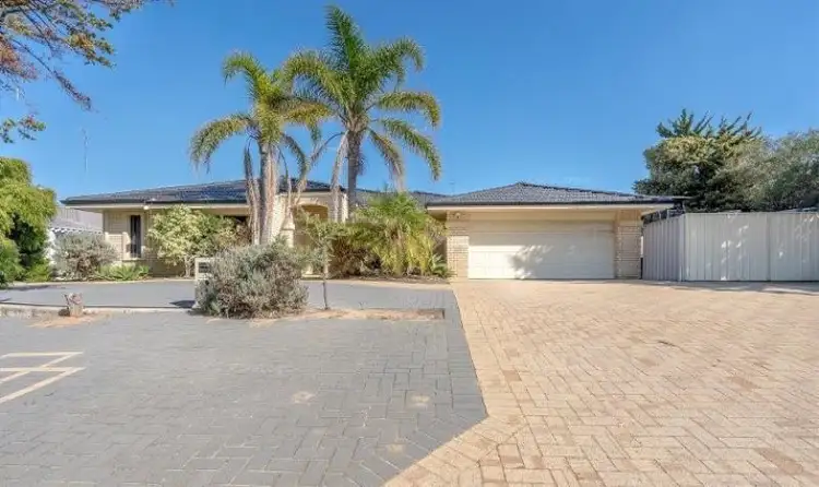 3 Boileau Place, San Remo WA 6210