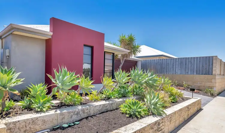 358 Peelwood Parade, Halls Head WA 6210