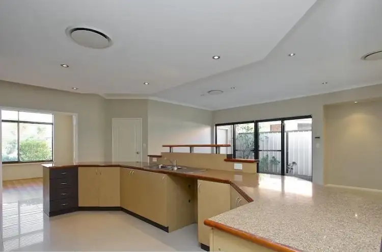 Fifth view of Homely house listing, 25 savannah circuit, Success WA 6164