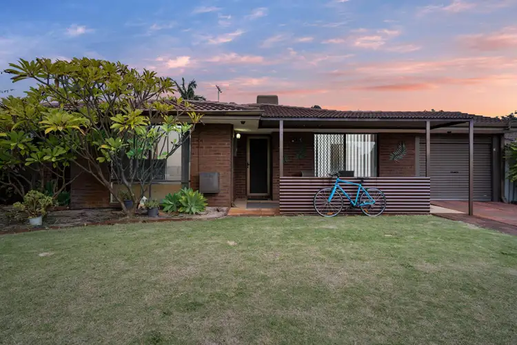 14 Shearwater Way, Gosnells WA 6110
