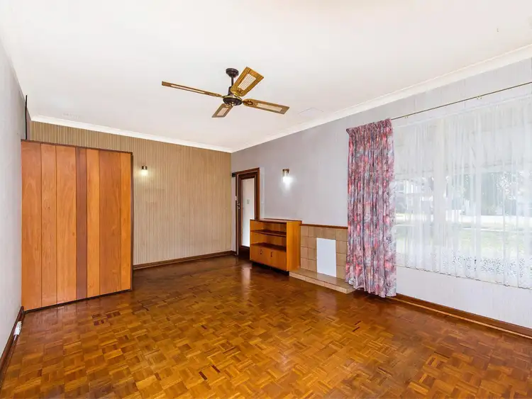 Fourth view of Homely house listing, 302 Keymer Street, Cloverdale WA 6105