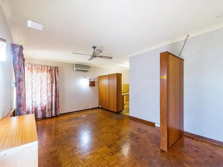 Sixth view of Homely house listing, 302 Keymer Street, Cloverdale WA 6105