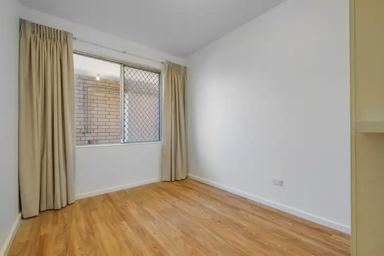 Fifth view of Homely unit listing, 3A/305 Harborne Street, Glendalough WA 6016