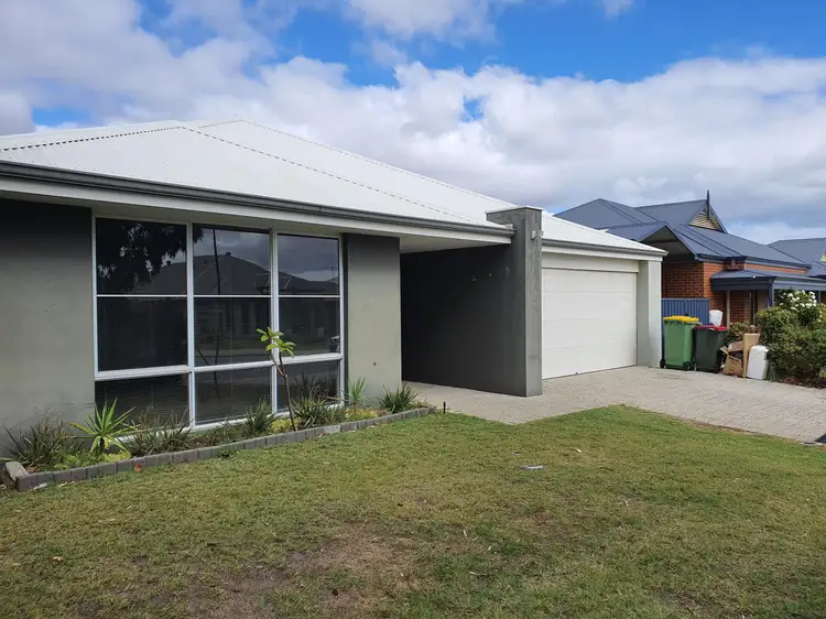26 Ironbark Terrace, Hammond Park WA 6164