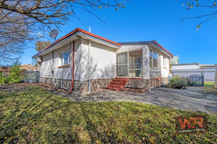 26 Katoomba Street, Orana WA 6330
