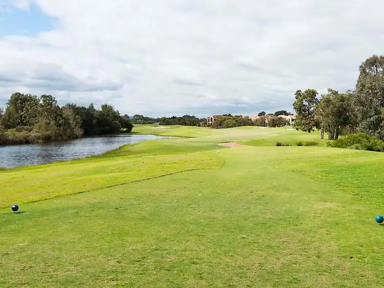 3/6 Verdelho Drive, The Vines WA 6069