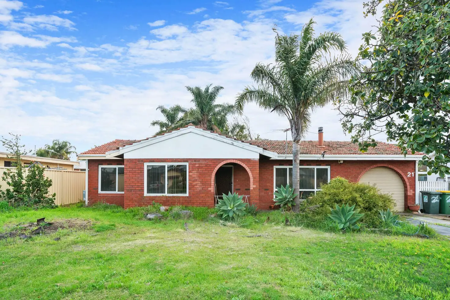 Main view of Homely house listing, 21 Amanda Drive, Camillo WA 6111