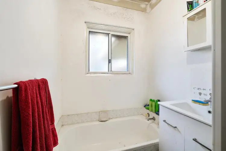 Seventh view of Homely house listing, 21 Amanda Drive, Camillo WA 6111