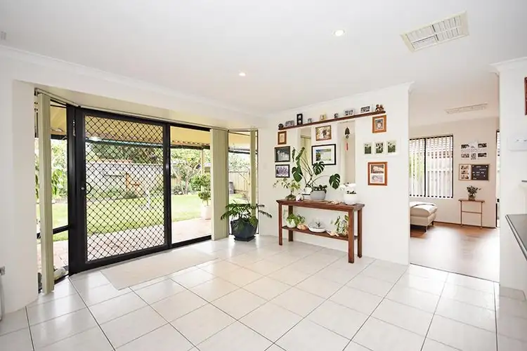 73 Star Bush Crescent, Ellenbrook WA 6069