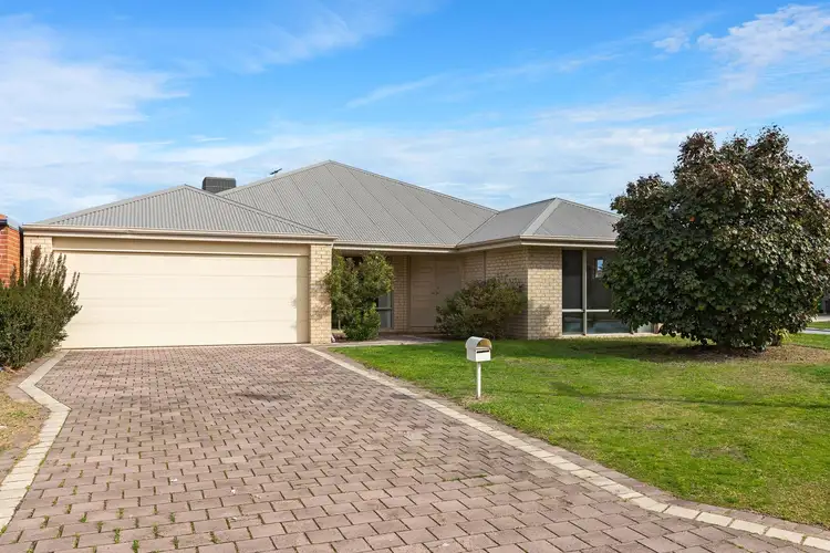 11 Ennerdale Boulevard, Waikiki WA 6169