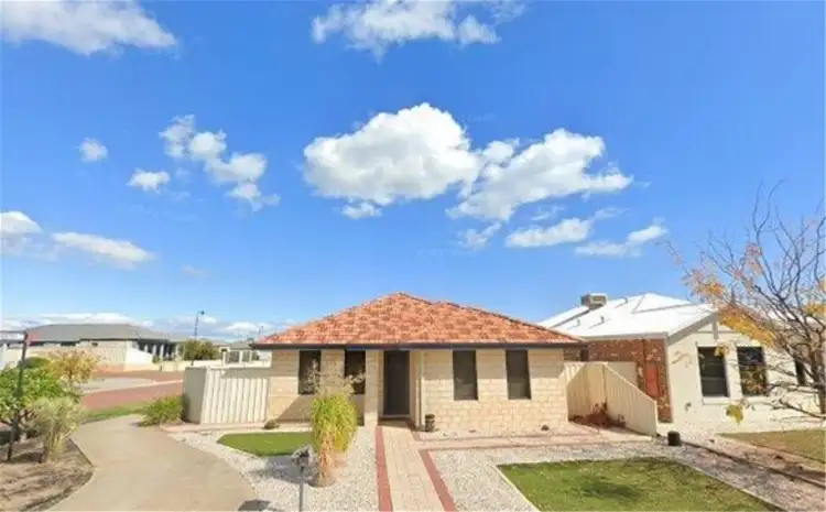 23 Lascelles Circus, Lakelands WA 6180
