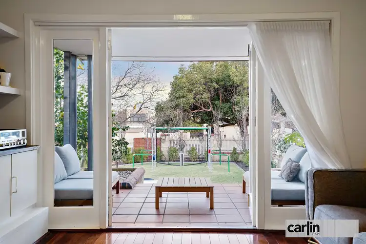 11 Kitchener Road, Melville WA 6156