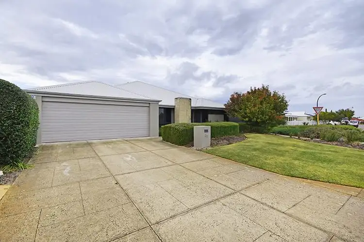 Fifth view of Homely house listing, 20 Pirianda Way, Aveley WA 6069