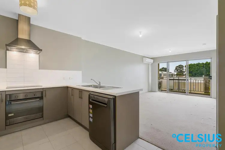 10/148 Railway Parade, Queens Park WA 6107