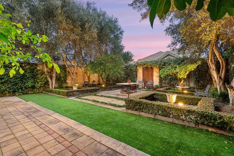 14 Johnston Street, Peppermint Grove WA 6011