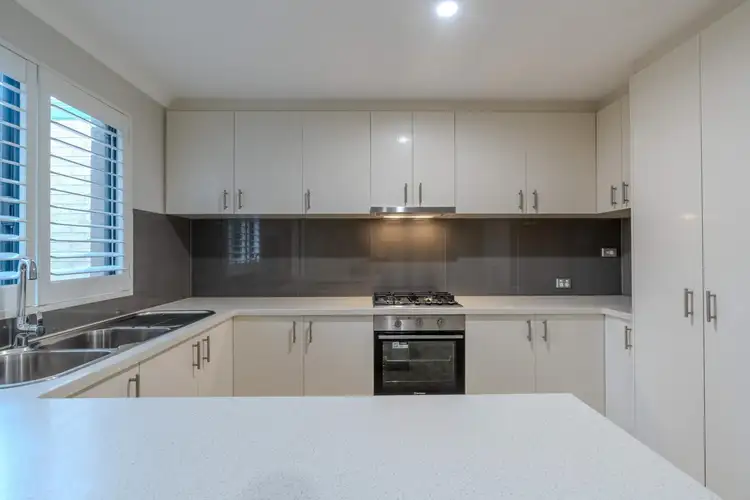 4/143 Ravenscar Street