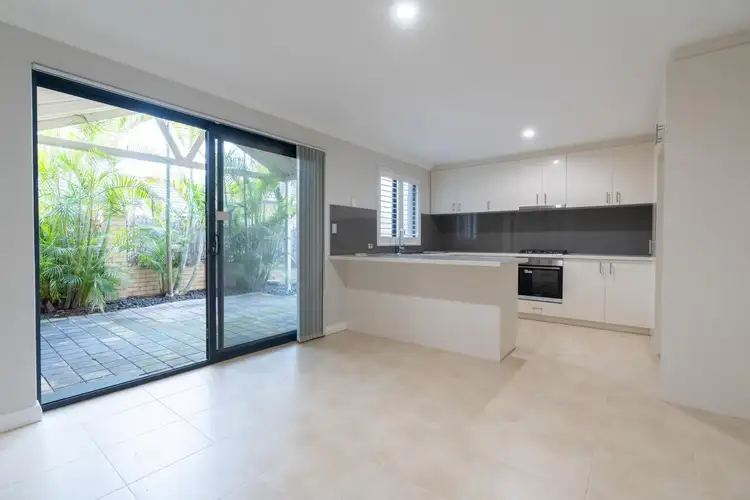 Fourth view of Homely villa listing, 4/143 Ravenscar Street, Doubleview WA 6018