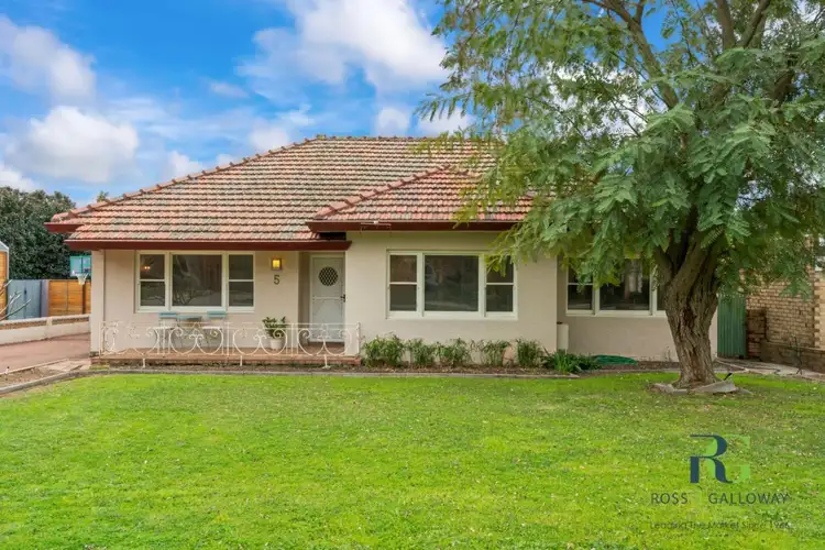 5 Kennedy Street, Melville WA 6156