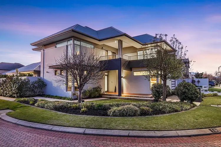 16 Salerno Avenue, Stirling WA 6021