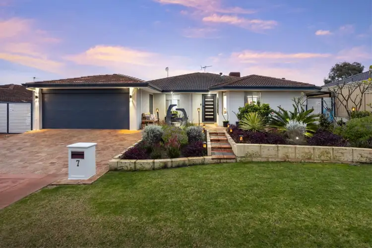 7 Orwell Crescent, Woodvale WA 6026