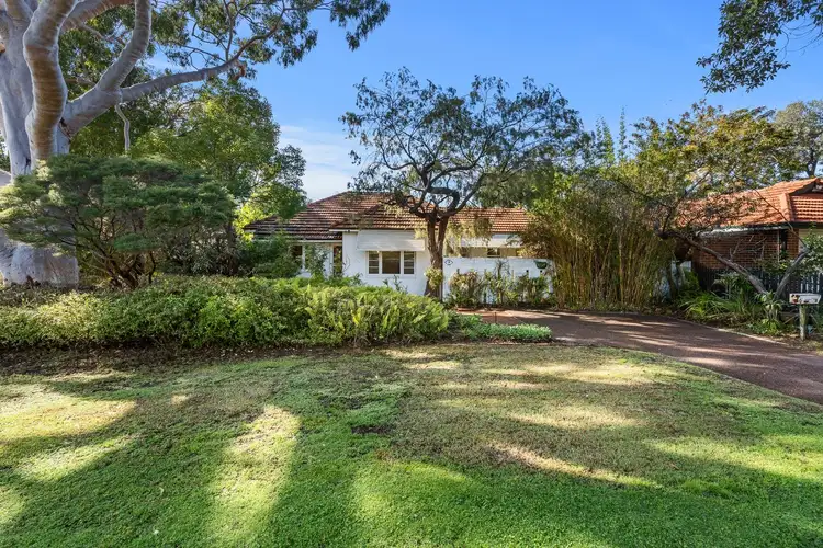9 Redcourt Road, Attadale WA 6156