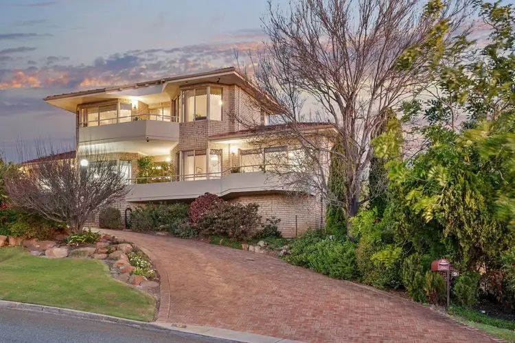 9 Apex Close, Leeming WA 6149