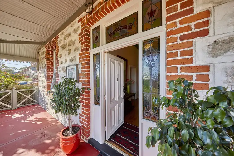 24 Hampton Road, Fremantle WA 6160