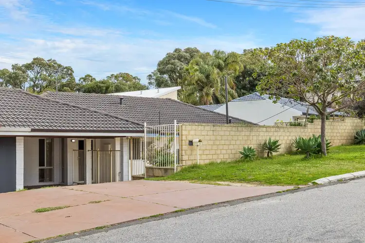 11 Phillips Place, Karrinyup WA 6018